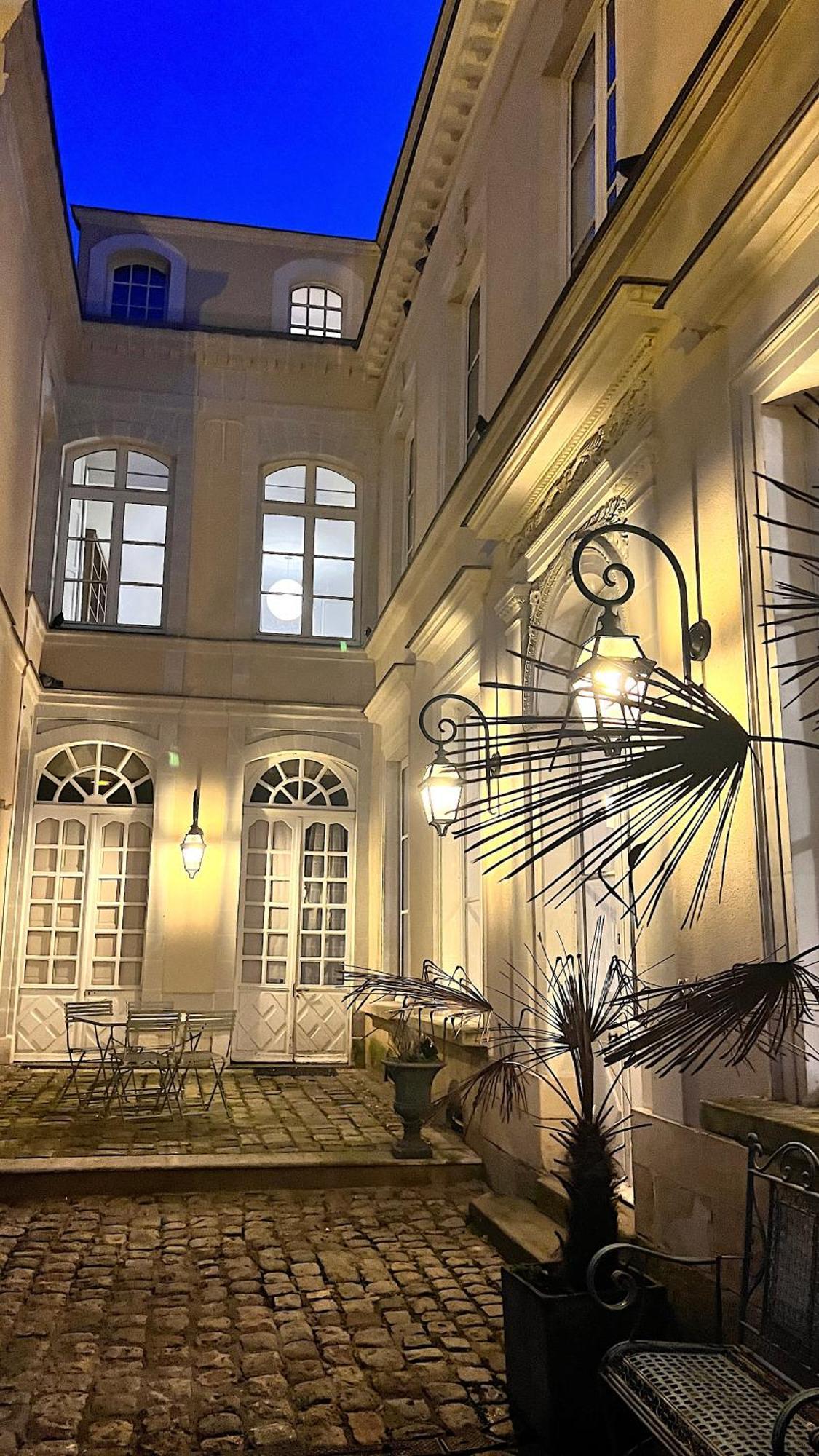 Chambre Cremant - Maison Bossoreil Angers Exterior photo